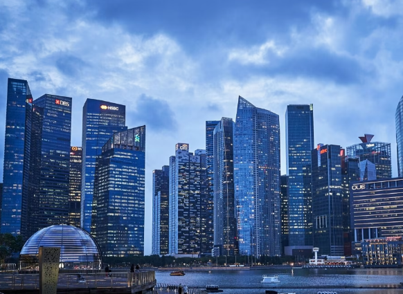 富豪疯狂搬迁：新加坡成华裔精英避风港